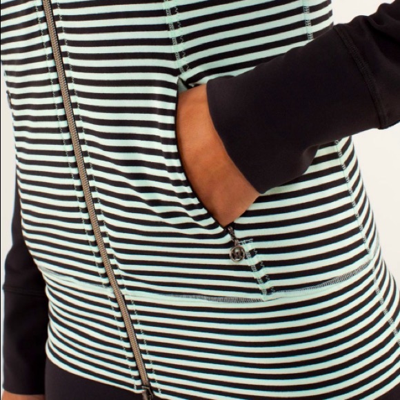 lululemon Daily Yoga Jacket - Picture 6 of 11